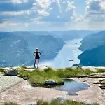Gardshus Med Unik Atmosfaere Sentralt I Sirdal *