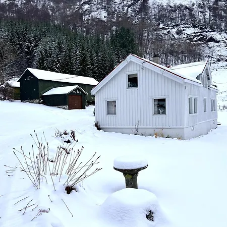 Gardshus Med Unik Atmosfaere Sentralt I Sirdal * Tjorhom